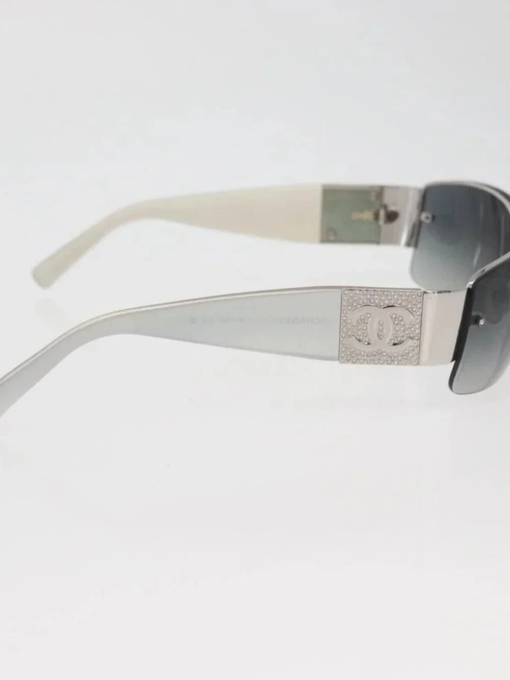 CHANEL Sunglasses plastic Opal CC Auth 162593